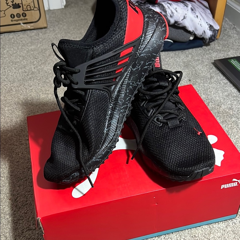 Puma Pacer Future Marble - Black and Red Sneakers - 10.5